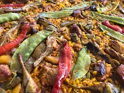 Arroz de verduras con costillas