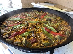 Arroz costillas y verduras
