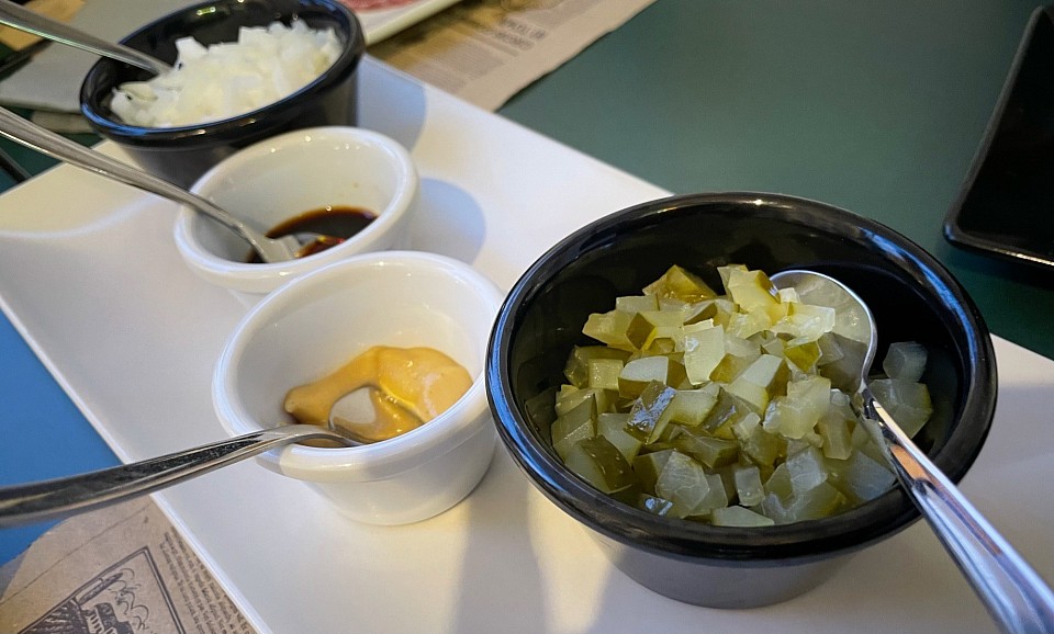 Aliño Tartar(mantequilla,pepinillos,soja,cebolla y salsa picante).